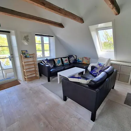 Konukevi The 'Loft' - Boutique Guest House - Near Ronne & Beach Rønne