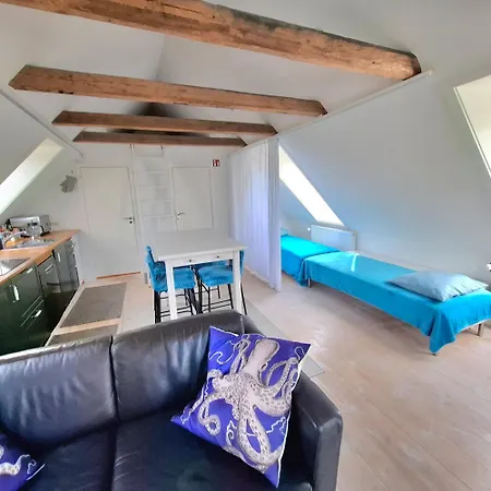 The 'Loft' - Boutique Guest House - Near Ronne & Beach 4*